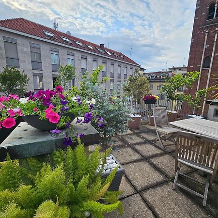Exclusive Top Floor 2-Bedroom Flat Milaan Buitenkant foto