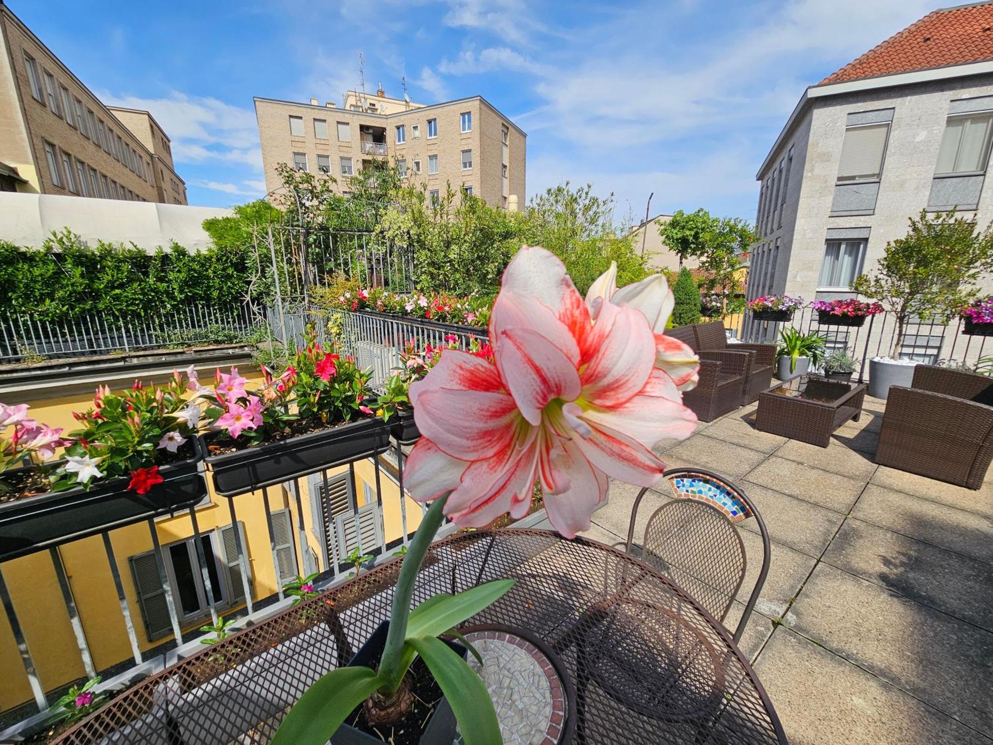 Exclusive Top Floor 2-Bedroom Flat Milaan Buitenkant foto